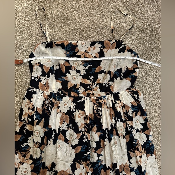Abercrombie & Fitch floral maxi dress. Adjustable spaghetti straps Sz small - Picture 4 of 7